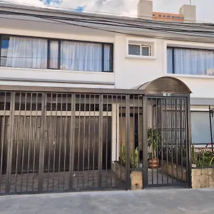 https://vivienda-turistica-de-la-abuela-111221.hotels-bogota.net
