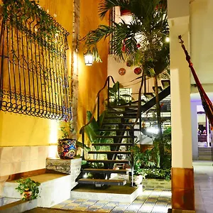https://magic-garden-house.cali-hotels.com